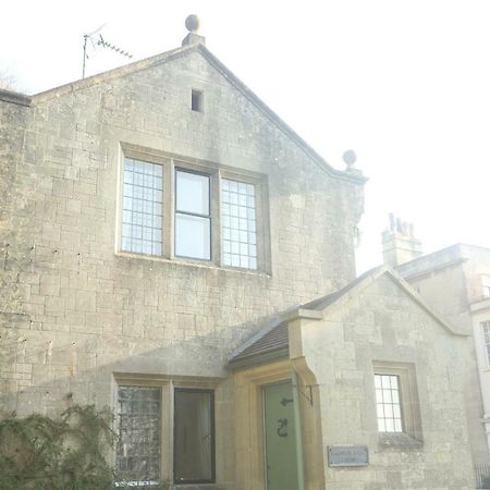 Entire Victorian Lodge In A Privately Gated Estate With Secure Parking For Two Cars And A Newly Refurbished Bathroom エクステリア 写真